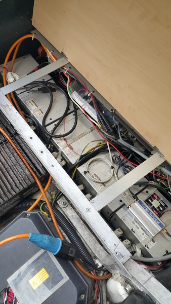 Every block has 3 connectors