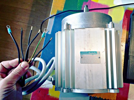 Three phase connection