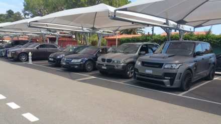 The elites haven't yet embraced electric mobility...