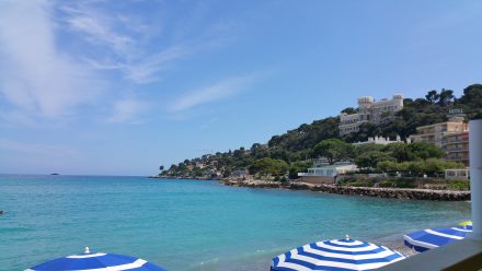 View from restaurant: Turquoise sea, 27°C, Life is good.