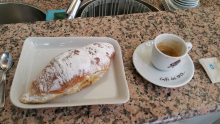 Cornetto and coffee
