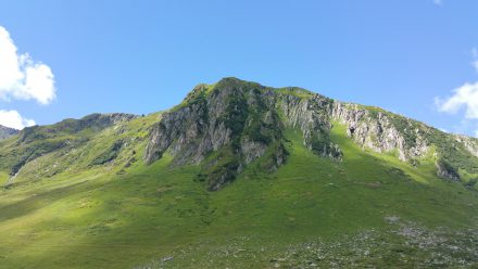 Unusually green above 1900m alt