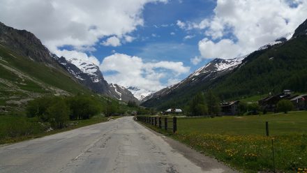 Col d'iseran is beckoning