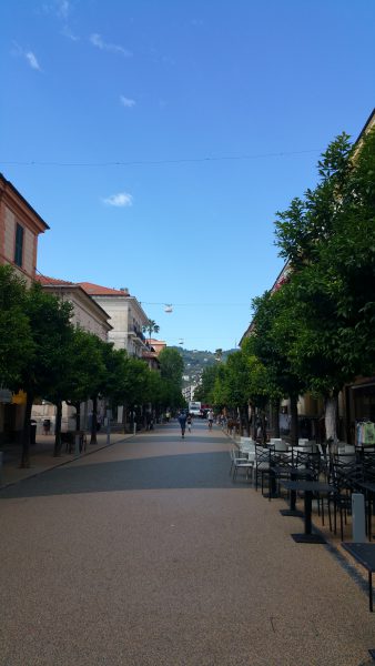 9.40am > early morning in Italy