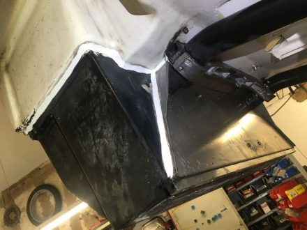 Battery bay, new clamps